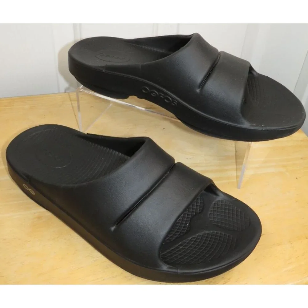 OOFOS OOahh Unisex Recovery Slide EU 43-Men’s 10/Women’s 12 Black
